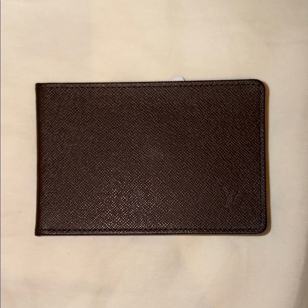 Louis Vuitton Brown Leather Taiga Card Pass Case Wallet